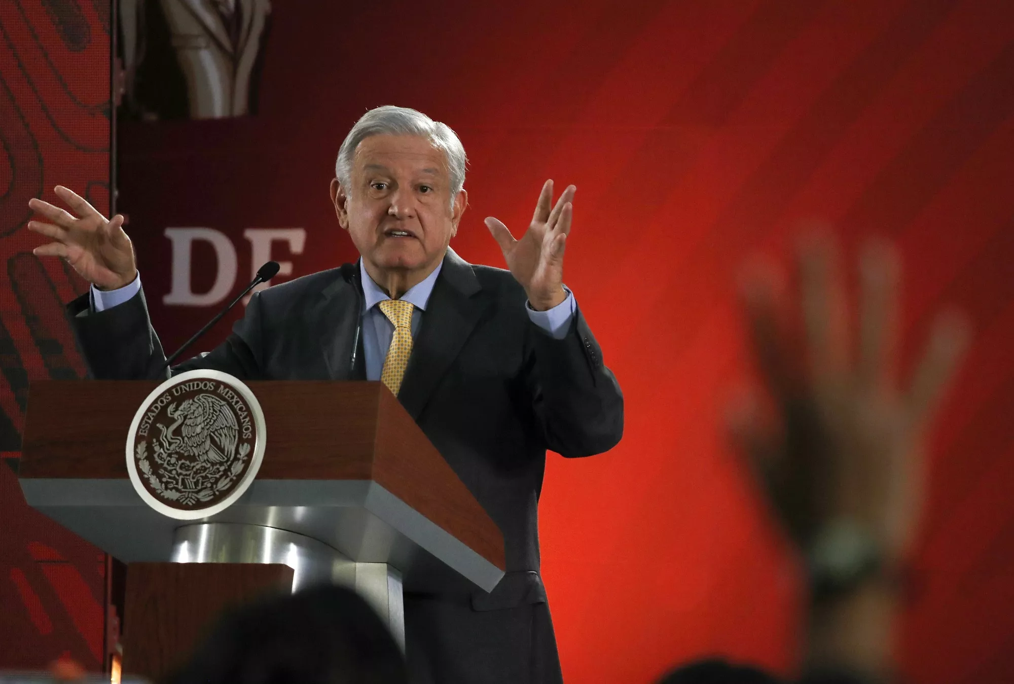 López Obrador dice que el magnate Carlos Slim se retira en su sexenio y quiere ayudarlo