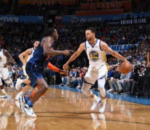 Golden State Warriors consigue su segunda victoria consecutiva y clasifica a los Playoffs