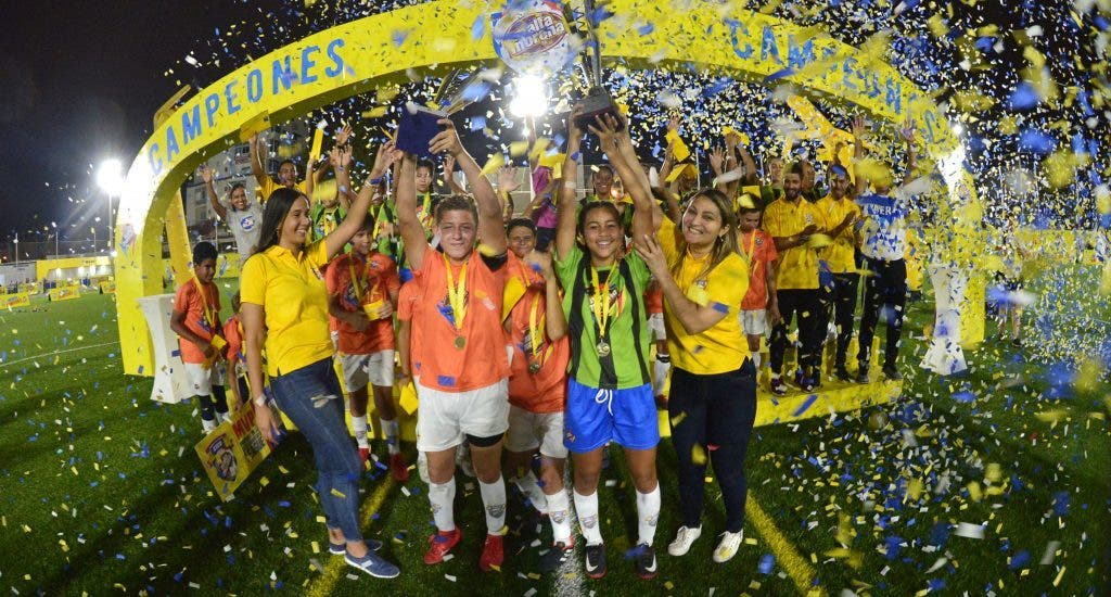 Instituto Iberia y Anija  ganan Nacional de Fútbol