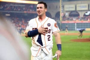 Alex Bregman supera US$1 millón en recaudaciones