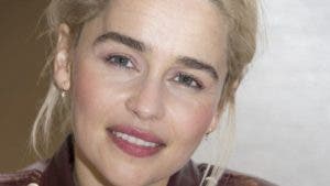 «Les pedí a mis médicos que me dejaran morir»: la dolorosa revelación de Emilia Clarke, la protagonista de «Game of Thrones»