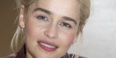 «Les pedí a mis médicos que me dejaran morir»: la dolorosa revelación de Emilia Clarke, la protagonista de «Game of Thrones»