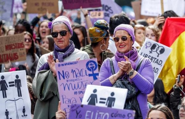 ConcentraciÃ³n convocada por los sindicatos CCOO y UGT en Madrid, con motivo de la huelga feminista convocada para este viernes en toda EspaÃ±a, en el DÃ­a Internacional de la Mujer. EFE/ VÃ­ctor Lerena
