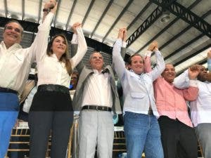 Exdiputado Manuel Jiménez se juramenta en el PRM