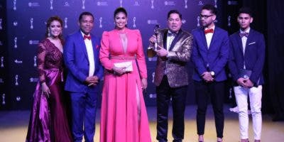 Show de Raymond y Miguel y  Pégate y Gana con el Pachá  ganan en Premios Soberano