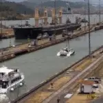 Trump amenaza con exigir la devolución del Canal de Panamá al quejarse de las tarifas