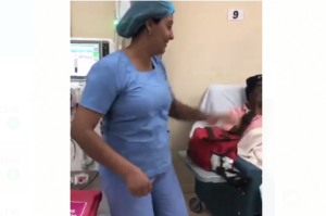 Daddy Yankee celebra video de médicos y pacientes de Unidad de Diálisis del Ney Arias Lora bailando a ritmo de su canción «Con Calma»