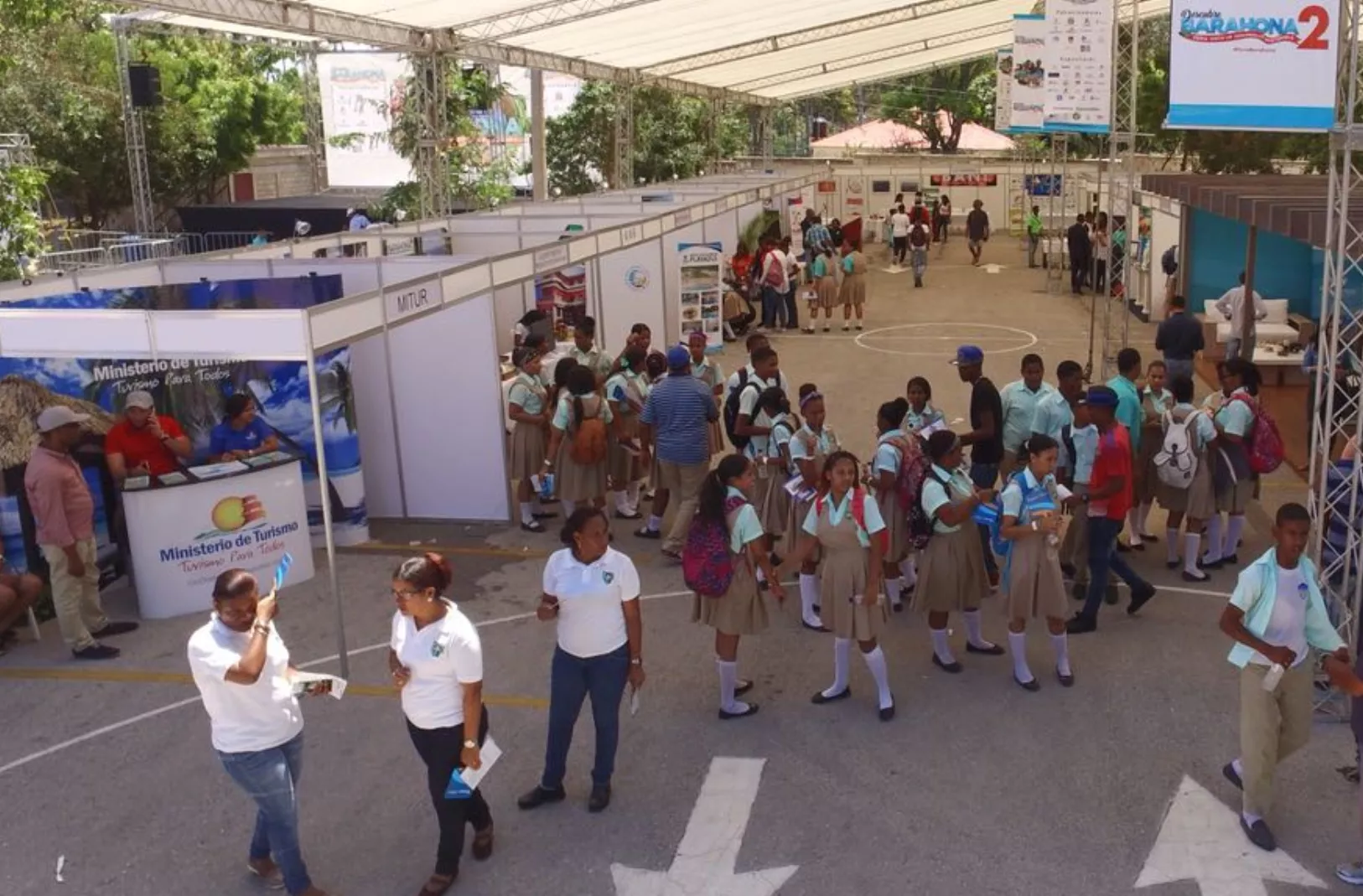 Barahona exhibe sus atractivos en feria de turismo