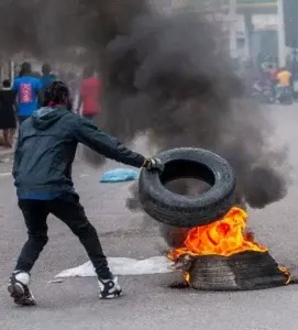 Disturbios en funeral del periodista haitiano asesinado en junio en protestas