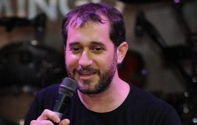 Carlos Sánchez sigue con “El cavernícola”