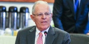 Kuczynski abandona clínica y es trasladado a su casa para cumplir arresto