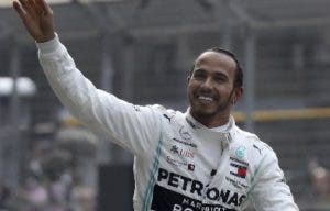 Hamilton sigue ruta triunfal en Shanghái