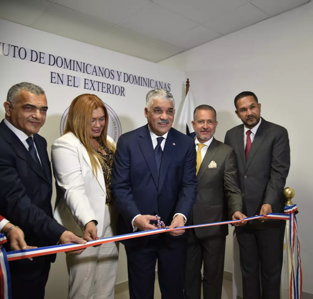 Canciller Miguel Vargas inaugura el Instituto del Dominicano en Panamá