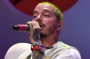 J Balvin agradece a maestros como Yankee en el reguetón