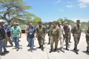 Jefe del Ejército verifica medidas de seguridad en la frontera sur del país