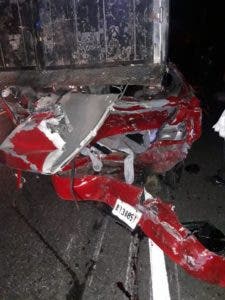 Mueren cinco personas, entre ellas 4 miembros de una familia, en un accidente en Azua