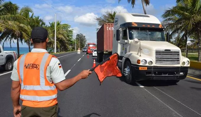 Comipol llama a los conductores a la prudencia y moderación en Semana Santa