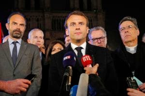 Macron promete reconstruir Notre Dame y dice que se ha evitado lo peor