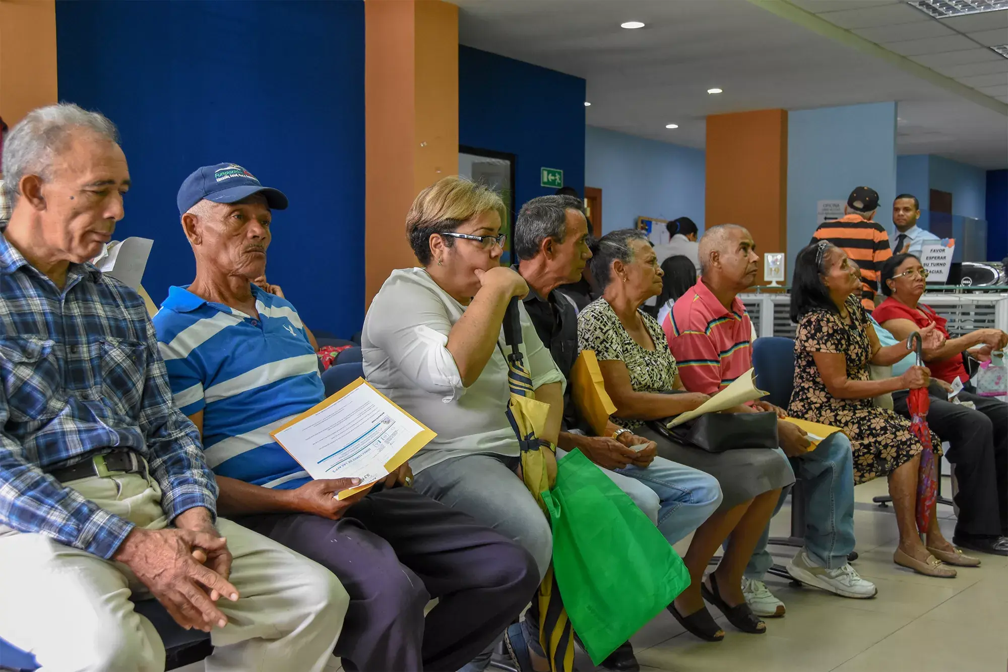 Aportes de los pensionados y jubilados al Seguro Familiar de Salud se reducirá a 3.2%