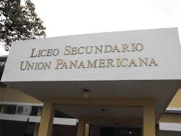 Educación amonesta director de liceo que recriminó estudiantes porque fueron con su afro o cabello natural