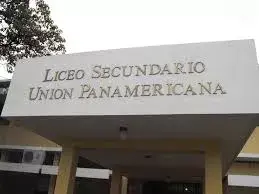 Educación amonesta director de liceo que recriminó estudiantes porque fueron con su afro o cabello natural