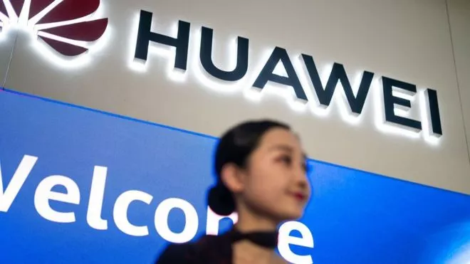 La advertencia de Huawei: poner a la firma en una lista negra 