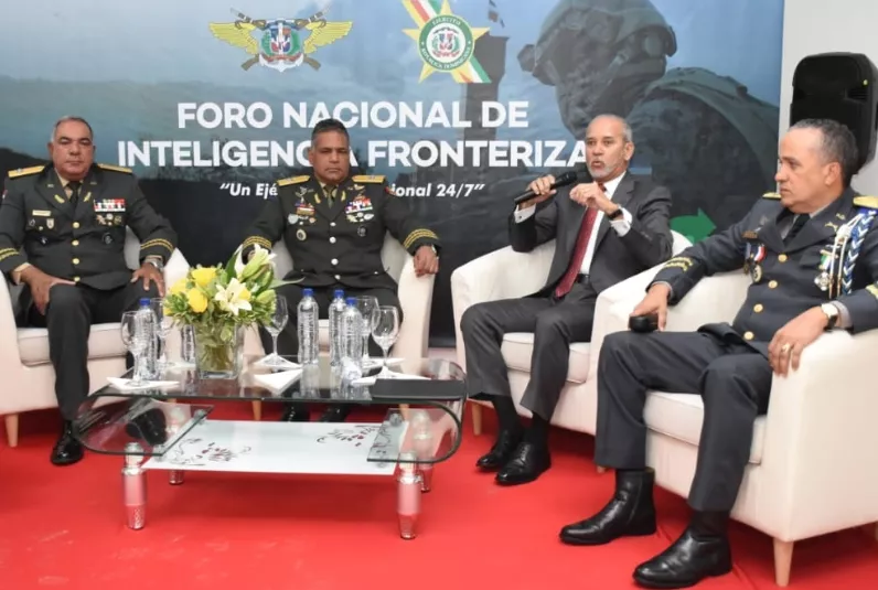 Ejército organiza foro fronterizo