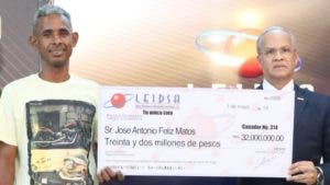 Leidsa entrega 32 millones a José Antonio Féliz Matos