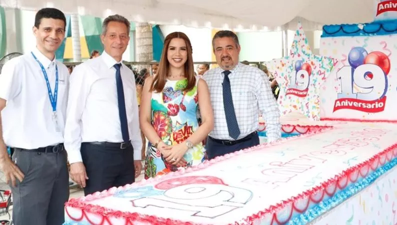 Carrefour festeja su décimo noveno aniversario junto a sus clientes