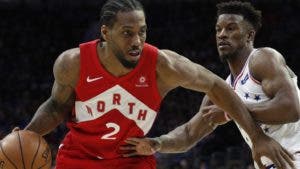 Leonard luce ‘inmenso’ en triunfo de Raptors