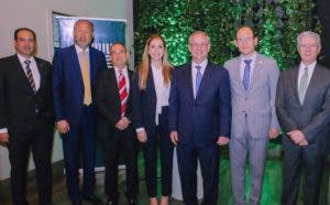 Banco Lafise realiza un encuentro en Santiago