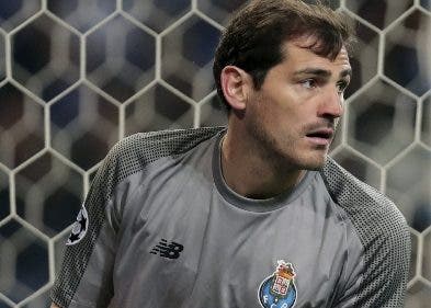 Iker Casillas se retira;  volvería  como técnico