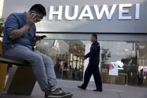 EE.UU. expide licencia de 90 días para los productos vetados de Huawei