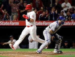 Albert Pujols sigue haciendo historia en las Mayores; Baéz lidera poder bate latino