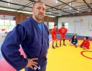 El maestro de Sambo Dmitry Maximov impartirá taller de entrenadores en el País