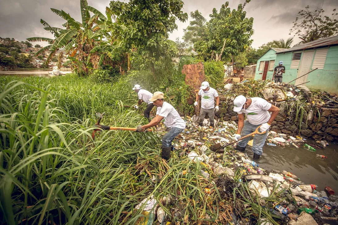 Fundación Tropigás inicia operativo de saneamiento de cañadas en La Ciénaga