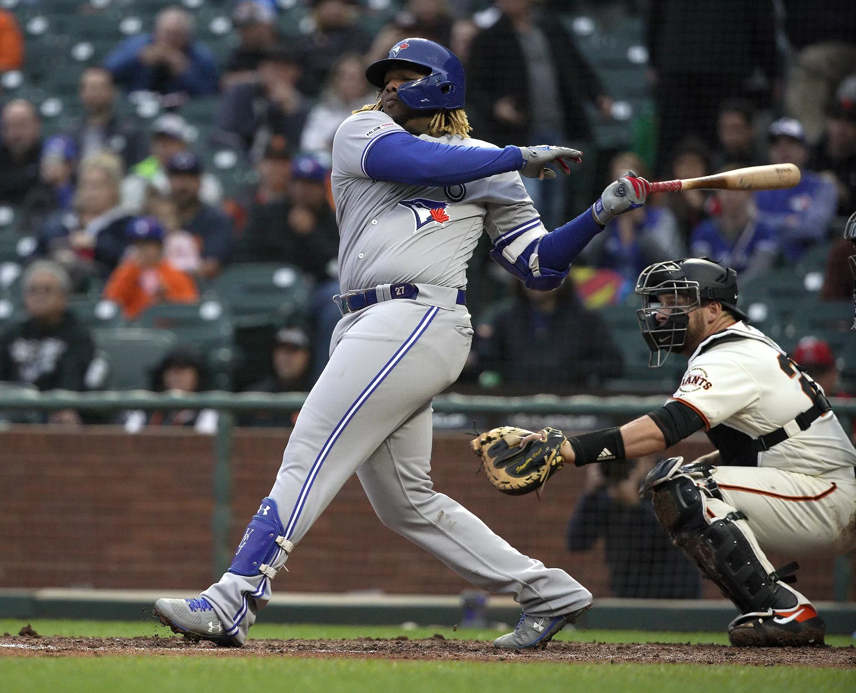 Vladimir Guerrero Jr se estrena en el camino de los jonrones pegando dos