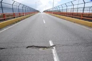 Puente de «La Bicicleta» estará cerrado hasta el domingo a la 4:00 de la tarde por reparación