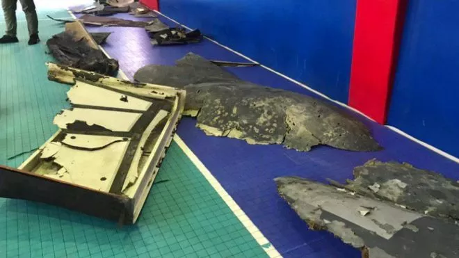 La televisión iraní divulgó imágenes de lo que identificó como los restos del dron de Estados Unidos.