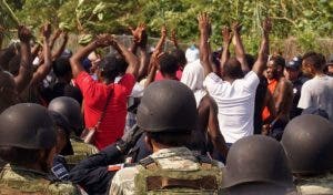 Los haitianos se amotinan en albergue del sureste de México