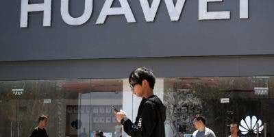 EEUU prohíbe venta e importación de equipo de Huawei y ZTE