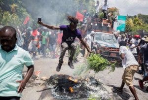 Huelga paraliza la capital de Haiti; y piden salida de Moise