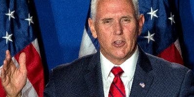 Pence busca apoyo latino para Trump