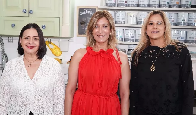 Marcela Flores, Pilar Flores y Katherine Méndez.