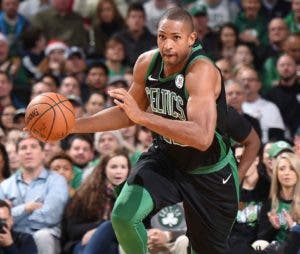 Al Horford firma con Sixers de Filadelfia por 109 millones de dólares