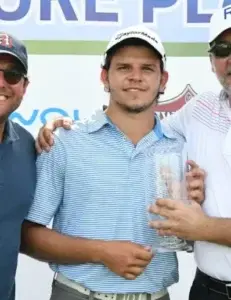 Juan Cayro Delgado vence en torneos de golf