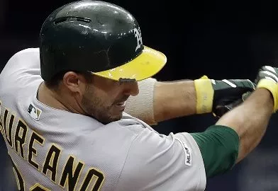 Dominicano Ramón Laureano pega jonrón con las bases llenas