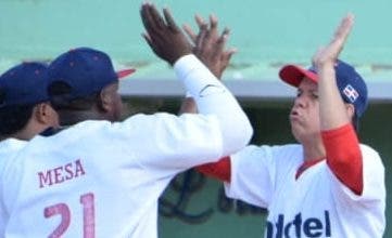 Indotel y Banreservas ganan en softbol