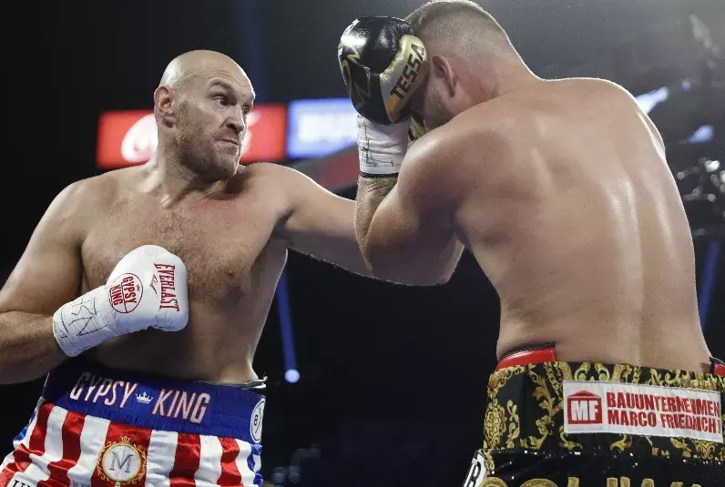 Fury derrota por nocaut a Schwarz