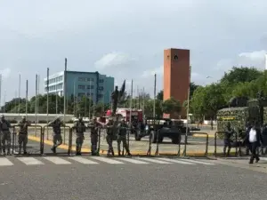 Reducen el cerco militar y policial en el Congreso Nacional